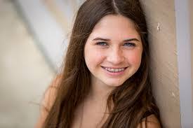 Regina Ruffo's Instagram, Twitter & Facebook