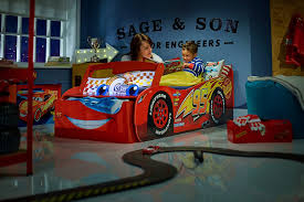 Cars bett 70x140 kleinanzeigen jetzt finden oder inserieren. Disney Cars Lightning Mcqueen Bett Fur Kleinkinder Mit Stauraum Amazon De Kuche Haushalt Wohnen