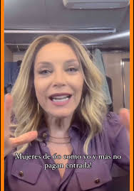 Laura Cueva En El Pueblo