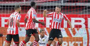 Suivez en live sur foot mercato, le match de la 21e journée de eredivisie entre vvv et sparta rotterdam. Sparta Deelt Tik Uit Aan Vvv Rotterdammers Boeken Ruime Zege En Zijn Koploper Voetbalprimeur Nl
