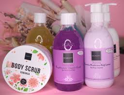 Anda harus menggunakan lulur ini ke badan yang basah. Voyage Of A Big Girl Review Body Care Scarlett Whitening Untuk Mencerahkan Badan Untuk Kulit Sawo Matang