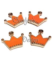 Vandaag beginnen we met een kroontje haken, dat met een speldje. Bedel Oranje Kroontje Koningsdag Ek 2021 Accessoires Oeteljee Den Bosch
