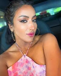 Sonya Reddy's Instagram, Twitter & Facebook