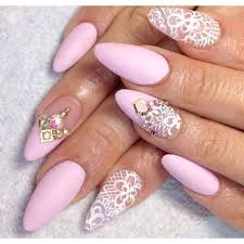 How To Make Nails Decorated With Roses 64 Models And Photos Page 51 Of 64 Nail Designs Manicure Blog Lace Nails Trendy Nails Nail Designs