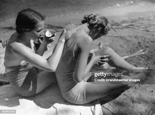 1,236 1920s Swimwear Stock Photos, High-Res Pictures, and Images - Getty Images