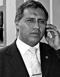 POLICÍA CHOCA CONTRA TRÁILER