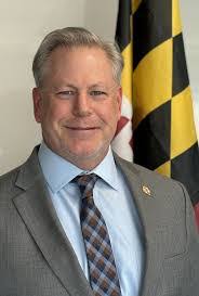 Ronny Andrade's Instagram, Twitter & Facebook