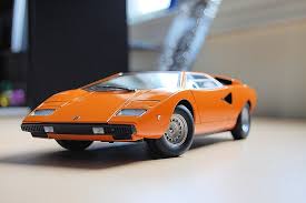 See our lamborghini countach lp400 guide, which goes into depth behind the history of the lamborghini countach lp400, press releases, photos, & more. Review Autoart Lamborghini Countach Lp400 Diecastsociety Com