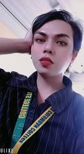 Dyos ko ako nga na Mas babae at barbie pa tingnan natatawag pa nga na sir  ....... Lahat tayo may mga pinag lalaban sa buhay , pero hindi lahat ng  pinaglalaban natin