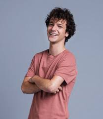 See more of zeynep selimoğlu on facebook. Bizim Hikaye Hikmet Kimdir Nereli Ve Kac Yasinda Fox
