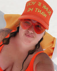 It's been a colorful year😍👏🏻 #fashion #plussizefashion  #outfitinspiration #plussizeoutfits #stylist #styling #layering #ootd