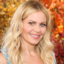 Candace Cameron Bure's Daughter Natasha Defends Her Mom Amid 'Traditional  Marriage' Comment Backlash