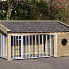 Chenil Bas A Barreaux Avec Niche Integre Chenil Elevage Chenil Eleveur Chenil Chien Enclos Chien En 2020 Chenil Chenil Chien Enclos Chien