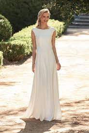 Marylise Bridal 2017 Effortless Elegance With Casual Grace World Of Bridal Beautiful Dresses Simple Elegant Wedding Dress Elegant Dresses Formal Glamour