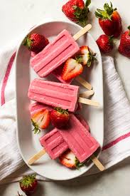 healthy 3 ing strawberry yogurt