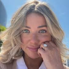 Jackie Dalzell's Instagram, Twitter & Facebook