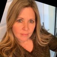 Kerri Schmidt's Instagram, Twitter & Facebook