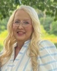 Gloria Rushing's Instagram, Twitter & Facebook