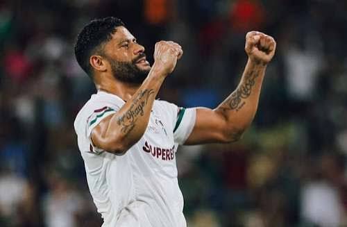 Hulk destaca dedica&ccedil;&atilde;o para manter alto n&iacute;vel ap&oacute;s marcar pelo Fluminense