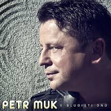 Po svatbě se nyní mimo prahu odstěhovala nastálo. Petr Muk V Bludisti Dnu Depeche Mode Cz