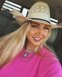 Holly Valentine's Instagram, Twitter & Facebook