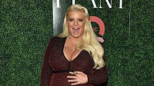 Simpson was primed for her big moment, ready to slip a pair of mouse ears over her hair. Pregnant Jessica Simpson Jokes She S Heartbroken Over Son S New Haircut Access