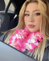 Arely Figueroa's Instagram, Twitter & Facebook