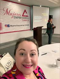 Ayer en el festejo de las mamis!!! Felicidades a todas las mamás en su día  en especial a la mía, gracias mamá Sonia Concepcion Ibarra Montiel por  darme la vida y ser