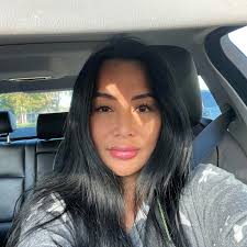 Liza Arceo's Instagram, Twitter & Facebook