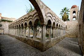 La chiesa di san giovanni degli eremiti, situata nel centro storico di palermo, sorge appena sotto le mura del palazzo reale. Datei Cloister Of San Giovanni Degli Eremiti199 Jpg Wikipedia