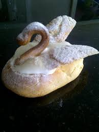 Brand Teig Swan Filled With Custard By Sepp Teig