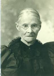 Cora Howe's Instagram, Twitter & Facebook