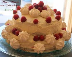 Ah le gâteau d'anniversaire d'un enfant, c'est quand même lui qui portera les bougies que votre au chocolat, aux fruits ? Piece Montee Facile Aux Framboises Amour De Cuisine
