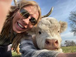 Many many years ago I worked for Billy Meeks real estate company. Still in  business?