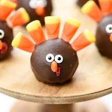 Thanksgiving is one of the best possible days for the family to come together and thank the lord for all his graces. 10 Cute Thanksgiving Desserts That Kids Will Love Chicfetti