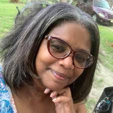 Sonya Clements's Instagram, Twitter & Facebook