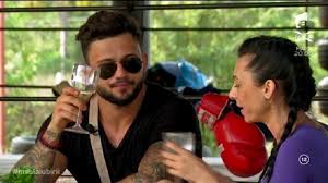 Vezi online serialul insula iubirii episodul 11 online subtitrat in limba romana. Insula Iubirii 11 Noiembrie 2018 Cati Si George Au Facut Amor Imaginile Sunt Doar Aici Video