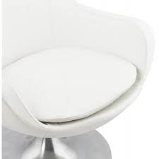 Fauteuil design et confortable en cuir blanc. Fauteuil Design Rotatif A 360 Romane Blanc