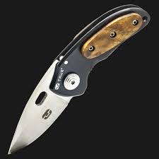 The brand prides itself in making the best pocket knives as well as other types of knives including pocket knives as well as machetes, sharpening products, combat knives. Jacknife True Utility