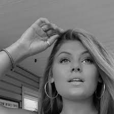 Kayla Rainey (kaylabri123)