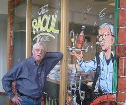 Franquin, l'auteur de gaston, se dessine ou se cite quelquefois dans la série. Raoul Cauvin Cedric Les Tuniques Bleues Je Sers Le Cafe Chez Actuabd