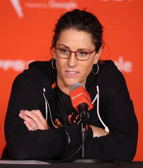 Stephanie White, Indiana Fever Coach, do AI tạo
