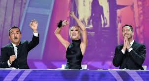 Ci saranno 100 iene in studio, da simona ventura a luciana litizzetto the speciale nadia toffa: Le Iene Reunion Storica Per Ricordare Nadia Toffa Ci Saranno Anche Alessia Marcuzzi Ilary Blasi E Simona Ventura Archivio Biccy It