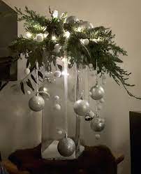 50 Cheap And Easy Christmas Centerpiece Ideas That You Can Make In A Jiff Hike N Dip Christmas Centerpieces Cheap Silver Christmas Decorations Christmas Vases