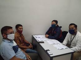 Back office staff syarat : 10 Karyawan Wom Finance Cikupa Di Phk Tanpa Uang Pesangon Dan Thr