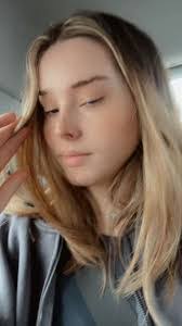 Leah Lacey's Instagram, Twitter & Facebook