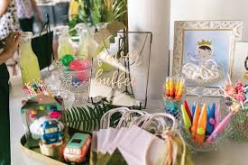 Perfect for a great gatsby themed wedding or party! Book Themed Party Ideas Chicago Style Weddings