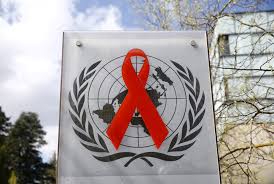 Redução global de infecções por HIV é ameaçada pela escassez de financiamento, alerta ONU