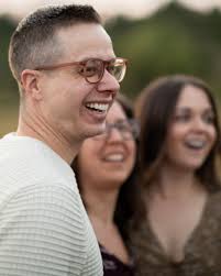 It's been 10 years since I've photographed this beautiful woman and her  family! Now 10 years after Rachel & Ben's wedding, they're back in Colorado  with three sweet kiddos of their own.