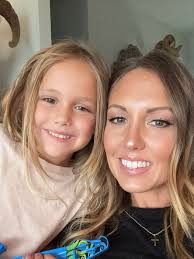 Danielle Pettit (@pettitd) • Instagram photos and videos